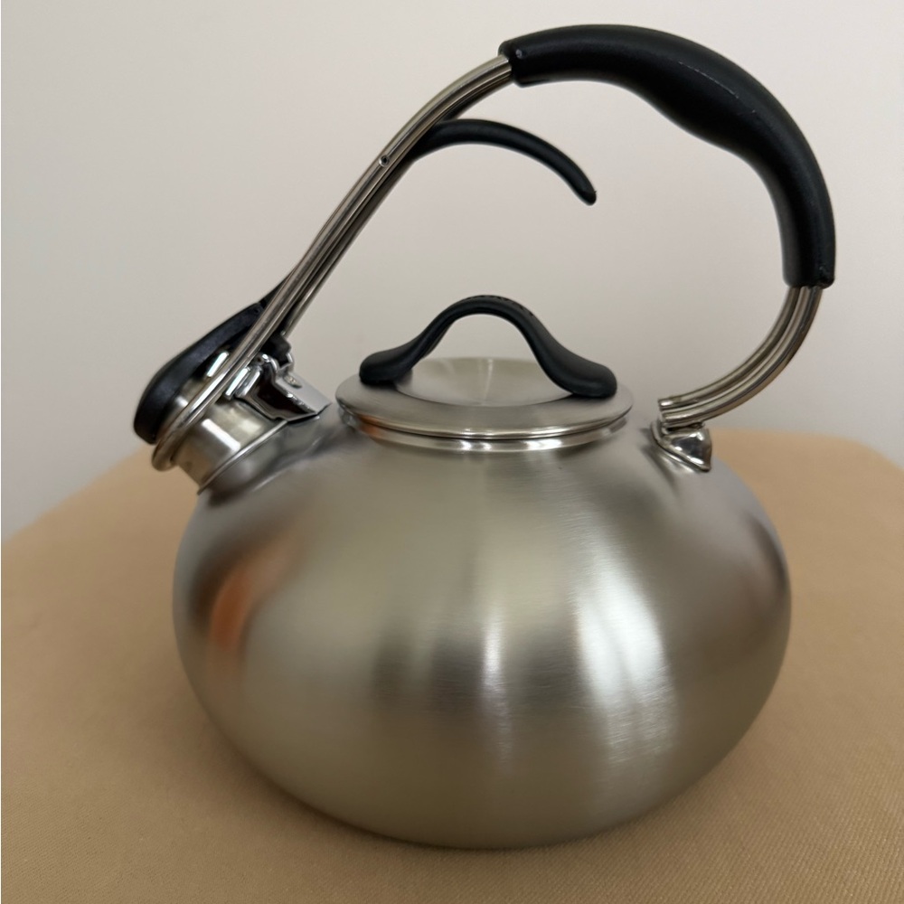 Chantal whistling kettle